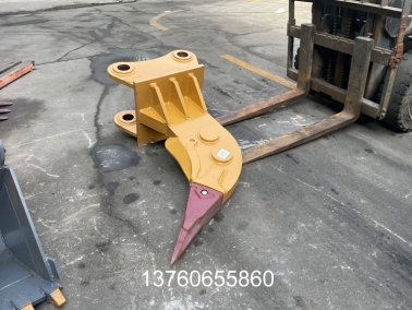 PC360挖掘机松土器